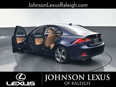 Used 2018 Lexus IS 300 AWD w/ Comfort Package image 7