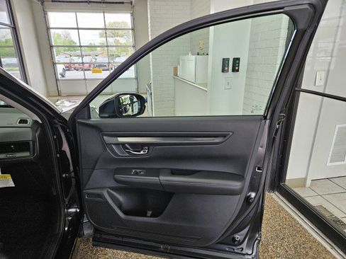 Used 2025 Honda CR-V EX image 14
