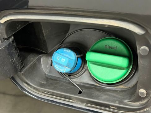 Certified 2022 GMC Sierra 2500 AT4 w/ AT4 Premium Plus Package image 37