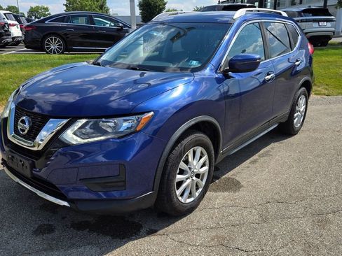 Used 2017 Nissan Rogue SV AWD/4WD image 11