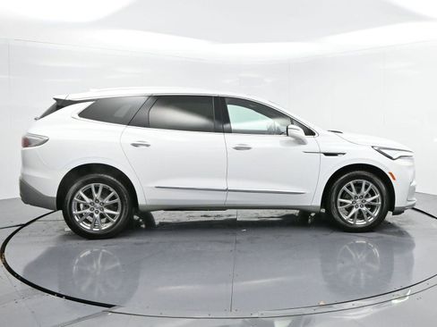 Used 2023 Buick Enclave Essence w/ Experience Buick Package image 8