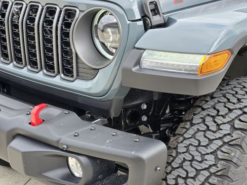 New 2026 Jeep Wrangler Unlimited Rubicon AWD/4WD image 7