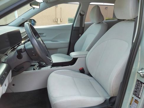 Used 2025 Hyundai Kona SEL AWD/4WD image 15