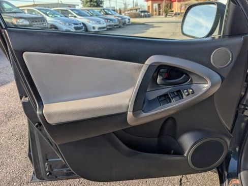 Used 2010 Toyota RAV4 Limited image 8