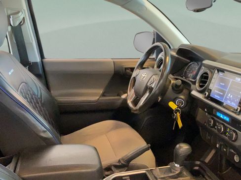 Used 2021 Toyota Tacoma SR5 RWD image 29