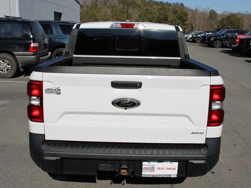 Used 2024 Ford Maverick Lariat w/ Black Appearance Package image 4