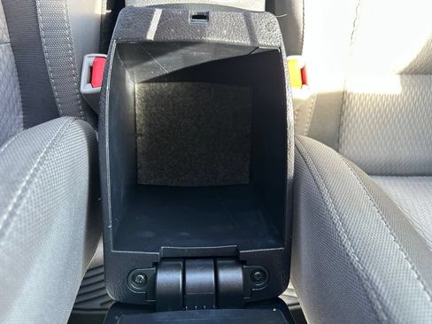 Used 2019 Toyota Corolla LE FWD image 9