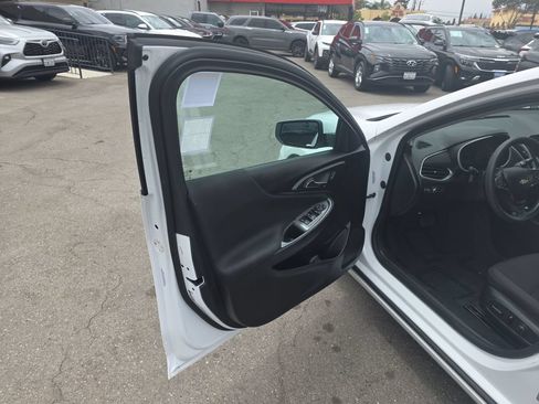 Used 2023 Chevrolet Malibu LT FWD image 10
