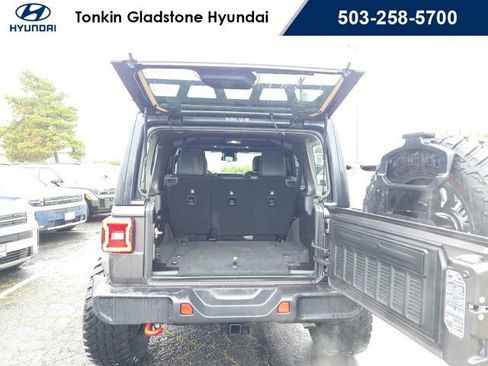 Used 2025 Jeep Wrangler Unlimited Rubicon image 24