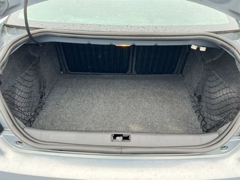 Used 2009 Pontiac G6 Sedan w/ Sun And Sound Package image 32