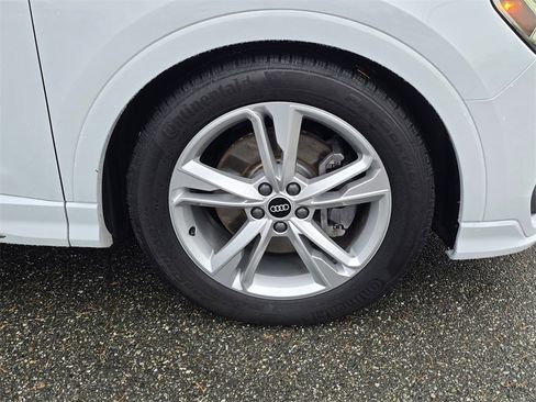 Used 2021 Audi Q3 2.0T Premium Plus w/ Premium Plus Package image 9