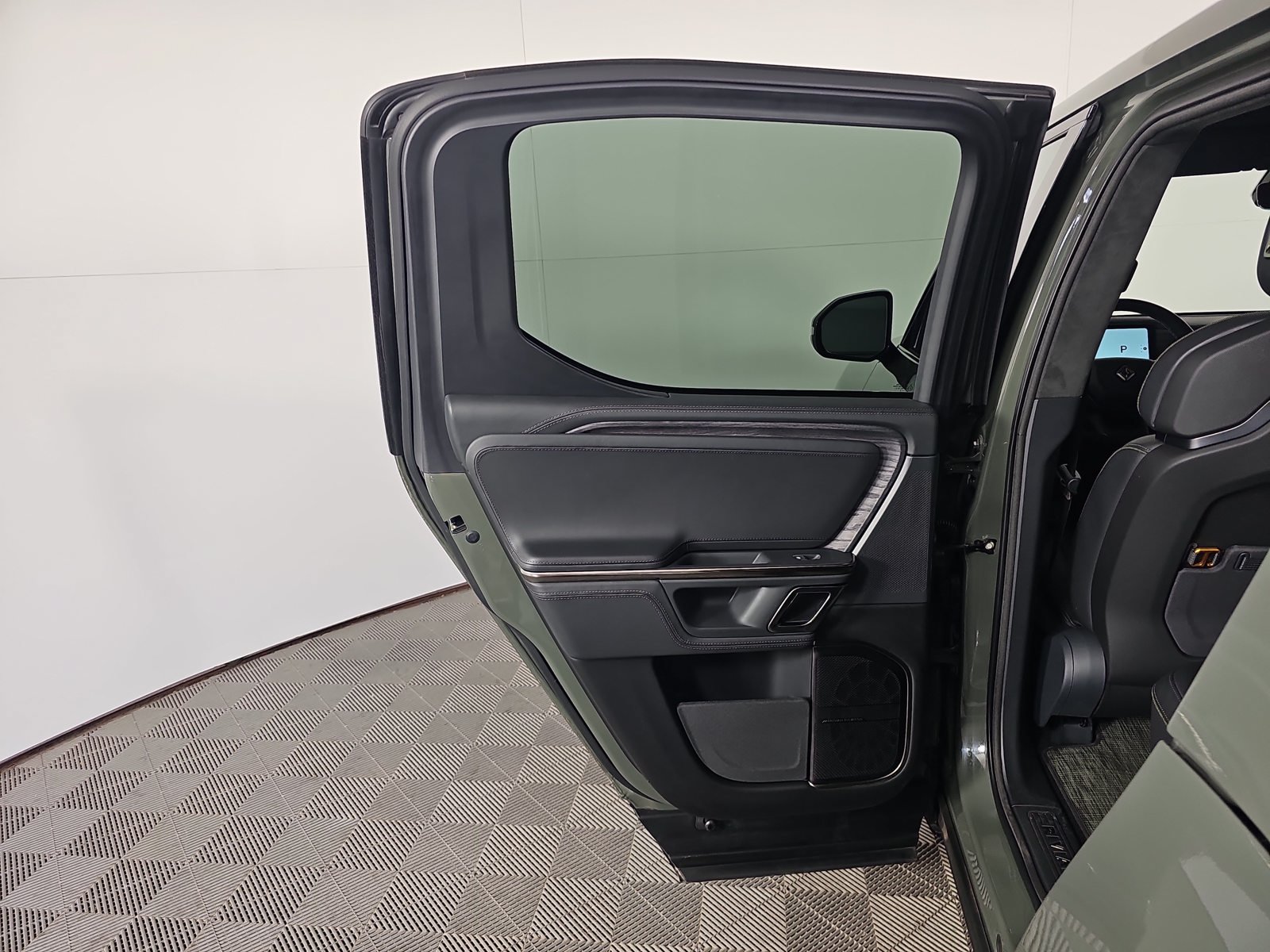 Used 2022 Rivian R1T Launch Edition AWD/4WD image 17