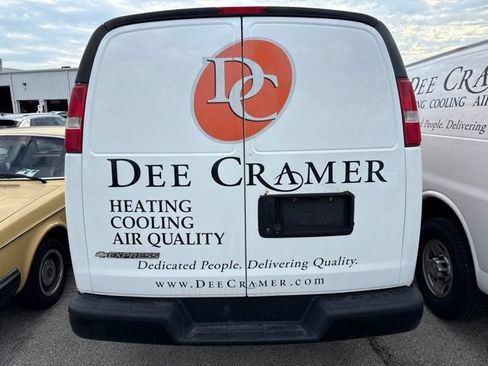 Used 2016 Chevrolet Express 2500 RWD image 4