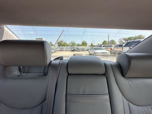Used 2006 Lexus LS 430 RWD image 26