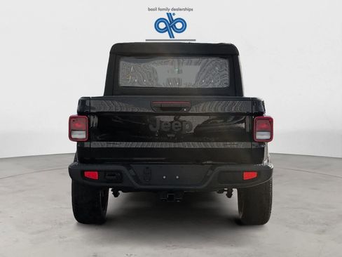 Used 2023 Jeep Gladiator Sport w/ Trailer Tow Package image 7