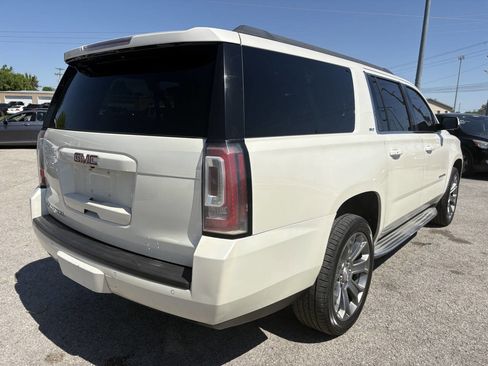 Used 2015 GMC Yukon XL SLT w/ Open Road Package AWD/4WD image 8