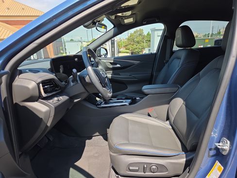 Used 2025 Buick Envista Sport Touring w/ Convenience I Package FWD image 10