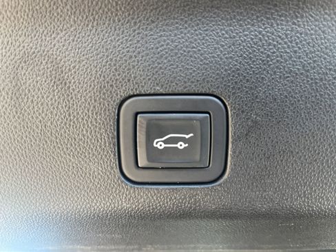 Used 2023 Chevrolet Tahoe Premier image 24