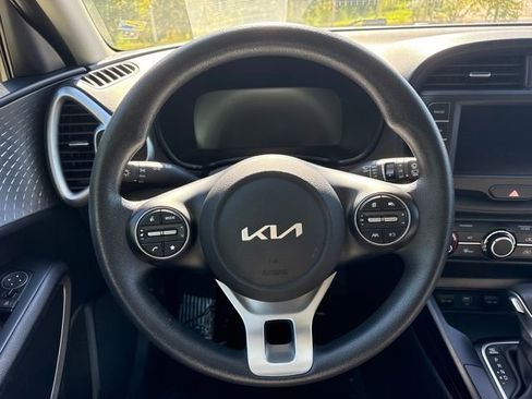 Used 2024 Kia Soul LX w/ Option Group 015 image 18