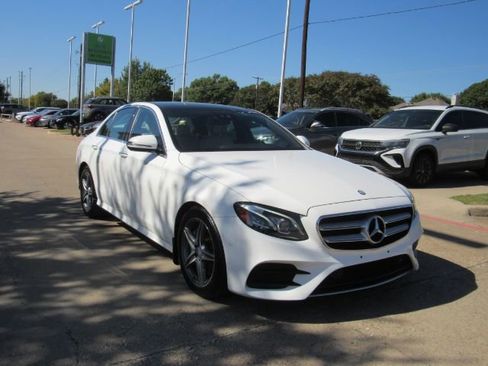 Used 2017 Mercedes-Benz E 300 image 4