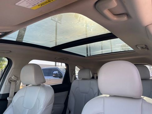 Used 2023 Kia Sorento EX w/ Panoramic Sunroof Package image 22