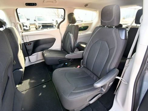 Used 2024 Chrysler Voyager LX FWD image 21