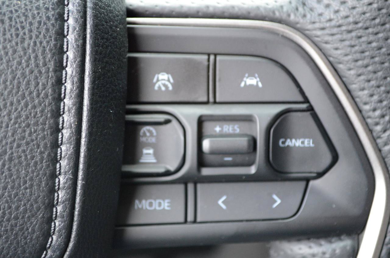 Used 2024 Toyota Tacoma TRD Off-Road w/ TRD Off Road Upgrade Package AWD/4WD image 28