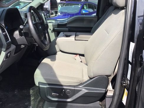 Used 2016 Ford F150 XLT w/ Equipment Group 302A Luxury image 8