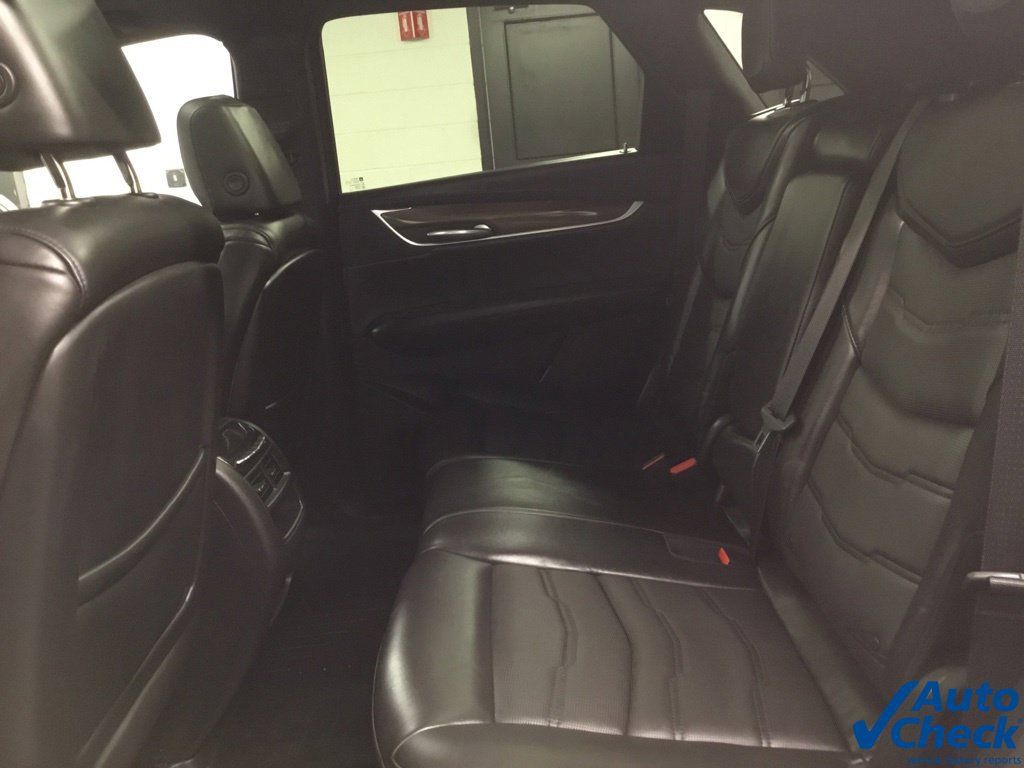 Used 2017 Cadillac XT5 Platinum w/ Driver Assist Package AWD/4WD image 28