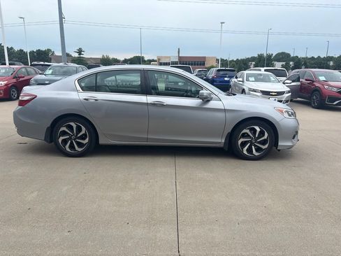 Used 2016 Honda Accord EX-L image 4