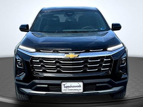 Used 2025 Chevrolet Equinox LT image 2