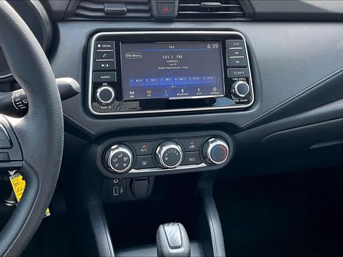 Used 2024 Nissan Versa S w/ Trunk Package FWD image 7
