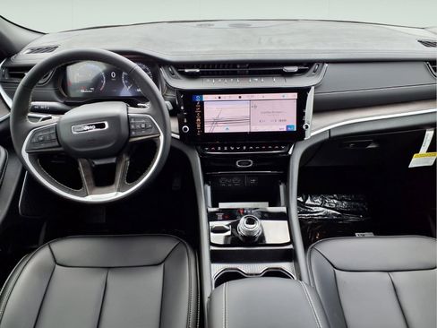 New 2026 Jeep Grand Cherokee L Limited AWD/4WD image 8