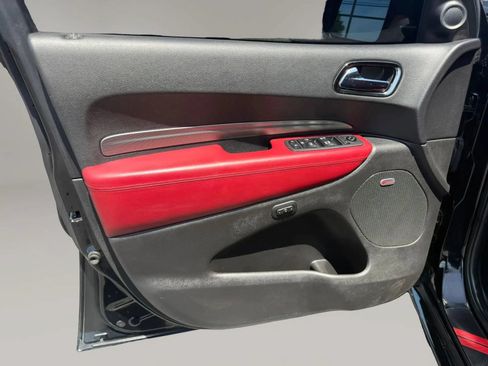 Used 2018 Dodge Durango R/T w/ Technology Group AWD/4WD image 11
