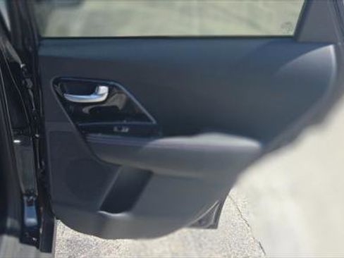 Used 2022 Kia Niro EX FWD image 16