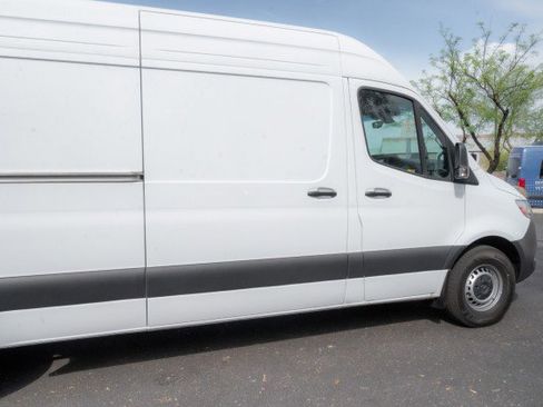 New 2025 Mercedes-Benz Sprinter 2500 image 4