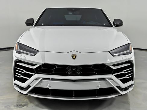 Used 2022 Lamborghini Urus AWD/4WD image 4