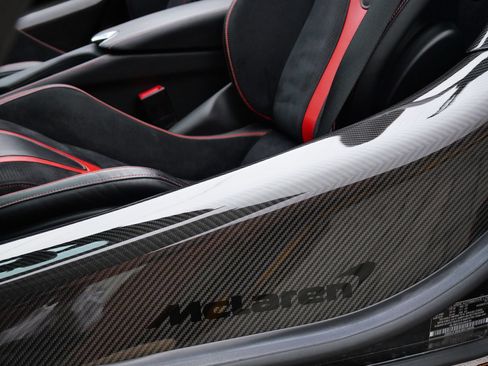 Used 2020 McLaren 720S Performance RWD image 28