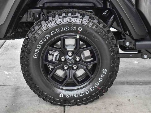 New 2026 Jeep Gladiator Willys image 10