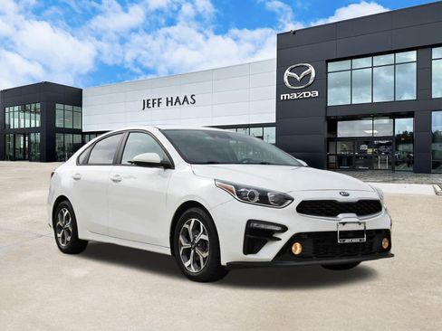 Used 2021 Kia Forte LXS FWD image 4