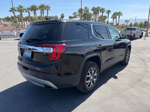 Used 2022 GMC Acadia SLE image 3