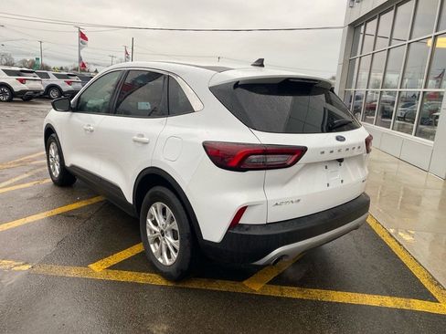 Used 2023 Ford Escape Active image 3