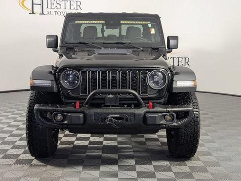 Used 2025 Jeep Gladiator Rubicon w/ Steel Bumper Group AWD/4WD image 3
