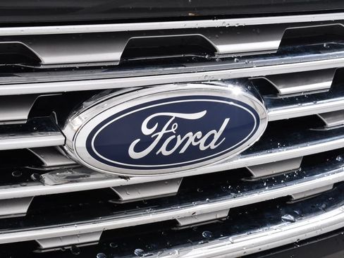 Used 2022 Ford Edge Titanium AWD/4WD image 21