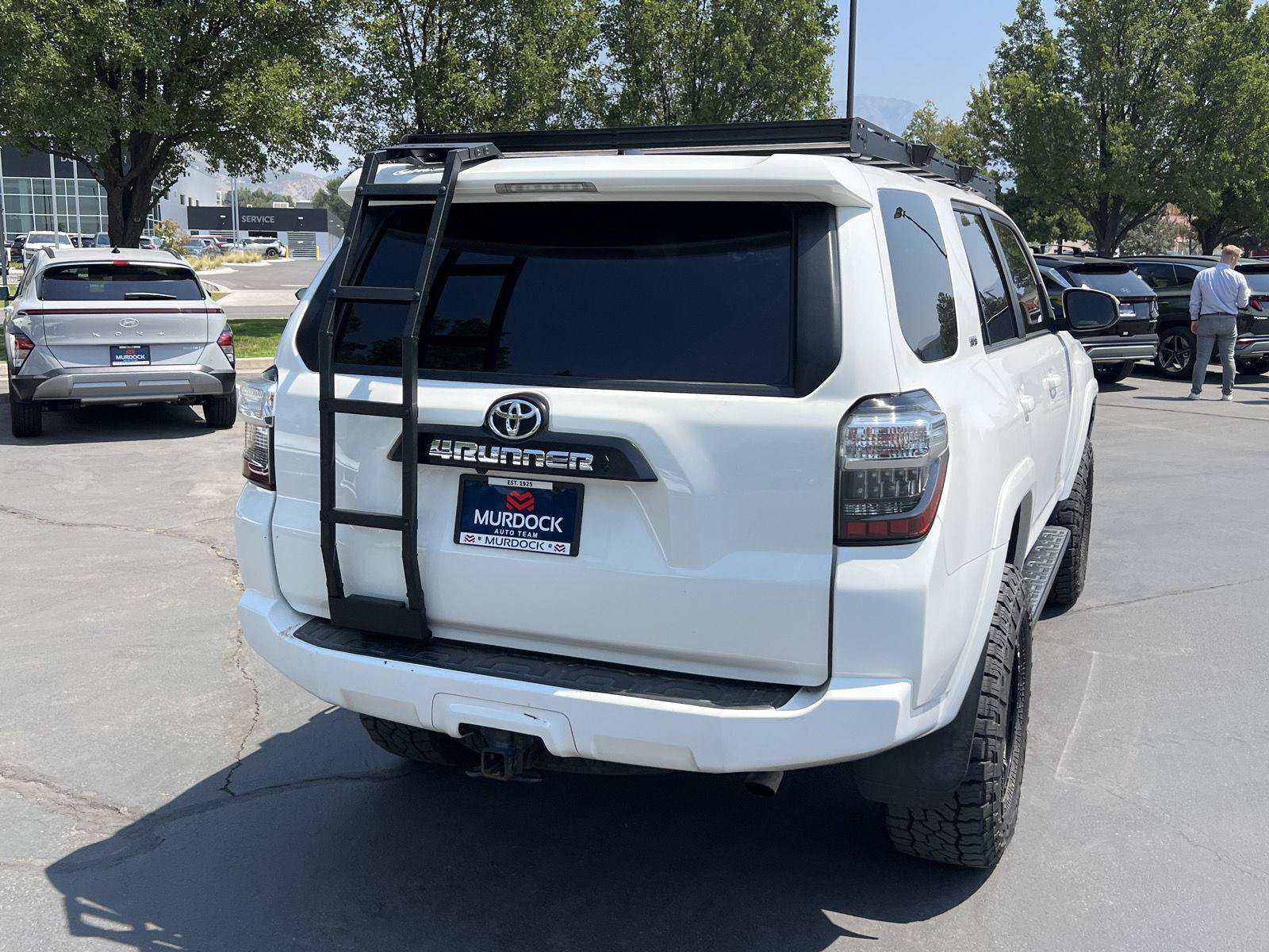 Used 2019 Toyota 4Runner SR5 AWD/4WD image 16