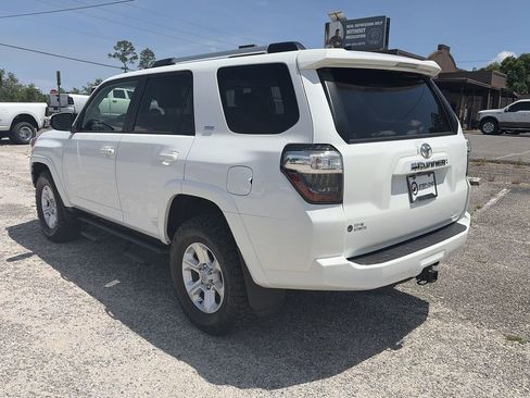 Used 2024 Toyota 4Runner SR5 Premium w/ Moonroof Package AWD/4WD image 5