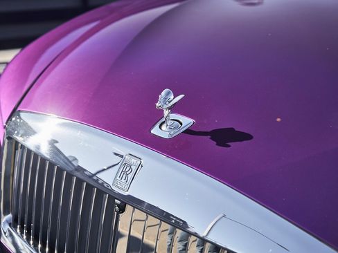 Used 2024 Rolls-Royce Spectre w/ Spectre Launch Package image 9