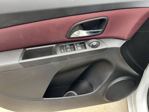 Used 2014 Chevrolet Cruze LT FWD image 23