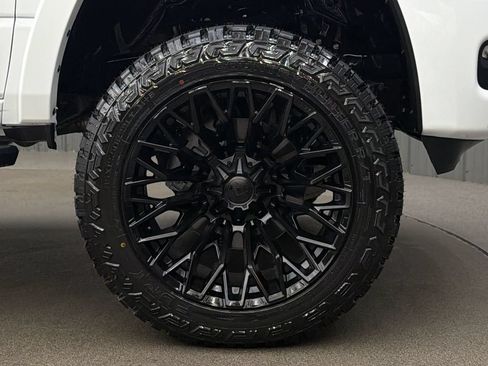 Used 2025 RAM 1500 Big Horn AWD/4WD image 9