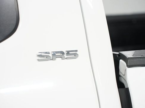 Certified 2024 Toyota Tacoma SR5 image 11